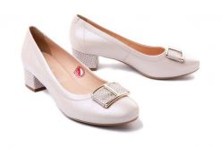 BIOECO BY ARKA 5632 beż, czółenka damskie. Brązowe czółenka damskie Bioeco by Arka, bez wzorów, ze skóry, bez obcasa, na obcasie. Za 379.90 zł.