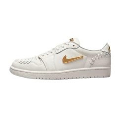 Buty damskie sportowe Air Jordan 1 Low Method of Make Wmns FN5032-100. Białe obuwie sportowe casual damskie Nike, bez zapięcia. Za 540.49 zł.