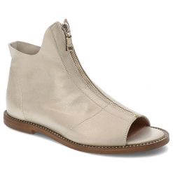 Złote Sandały Lamanti Stylowe Buty Na Lato. Żółte sandały damskie LAMANTI, bez wzorów, ze skóry, z otwartym noskiem, bez obcasa, bez zapięcia. Za 309.00 zł.