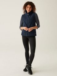 Regatta Kamizelka polarowa "Calmry" w kolorze granatowym rozmiar: 42. Niebieskie kamizelki damskie Regatta, bez wzorów, z polaru, bez kaptura. Za 82.83 zł.