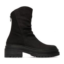 Botki G-Star. Czarne botki damskie G-Star, retro, bez obcasa, na płaskiej podeszwie, bez zapięcia. Za 449.99 zł.