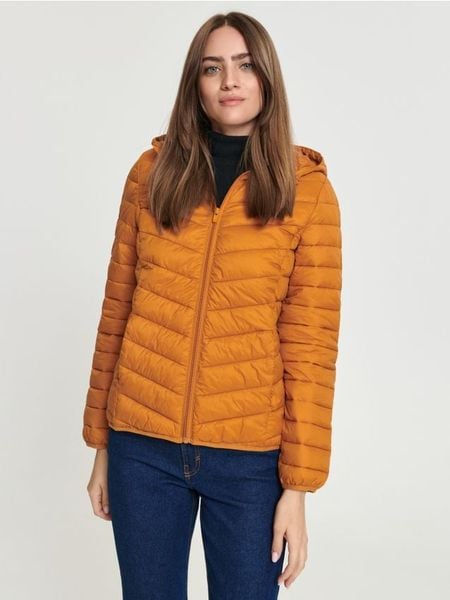 Kurtka pikowana - żółty. Żółte kurtki damskie Sinsay, l, bez wzorów, z kapturem. Za 59.99 zł.