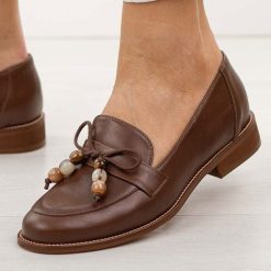 J.brązowe skórzane Polskie mokasyny damskie Deoni D042. Brązowe mokasyny damskie Deoni, na jesień, z jeansu, bez obcasa. Za 449.00 zł.