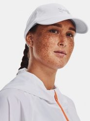 Under Armour Czapka "Blitzing" w kolorze białym rozmiar: onesize. Białe czapki z daszkiem damskie Under Armour, bez wzorów. Za 83.62 zł.