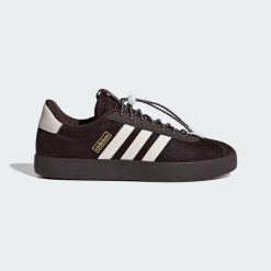 Buty ADIDAS VL COURT 3.0 Brązowy. Białe obuwie sportowe damskie Adidas, bez zapięcia. W wyprzedaży za 224.25 zł.