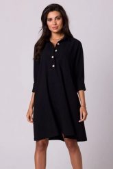 Luźna sukienka z kołnierzykiem guzikami i kieszeniami czarna. Czarne sukienki damskie Bewear, bez wzorów, z materiału, biznesowe, bez ramiączek. Za 339.00 zł.