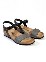 BACKSUN Sandały "Calabria" w kolorze srebrno-czarnym na koturnie rozmiar: 39. Czarne sandały damskie Backsun, bez wzorów, z materiału, z otwartym noskiem, bez obcasa, na koturnie, bez zapięcia. Za 173.99 zł.