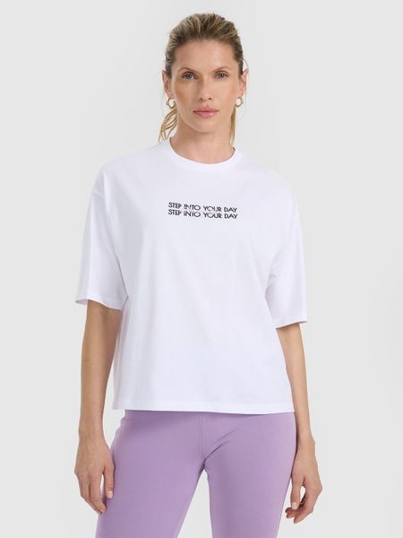 4F T-shirt oversize z nadrukiem damski - biały L. Białe t-shirty damskie 4F, l, bez wzorów, bez kołnierzyka. W wyprzedaży za 49.99 zł.