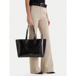 Torebka Eva Minge. Czarne shopper bag Eva Minge, bez wzorów, bez dodatków. Za 279.99 zł.