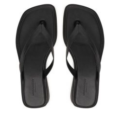 Japonki Vagabond Shoemakers. Czarne klapki damskie Vagabond Shoemakers, bez wzorów, bez obcasa, bez zapięcia. Za 369.99 zł.