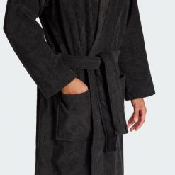 Szlafrok. Czarne szlafroki damskie Adidas, bez wzorów, bez kaptura. Za 329.00 zł.