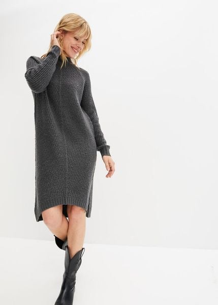 Sukienka dzianinowa z dłuższym tyłem. Szare sukienki damskie bonprix, bez wzorów, z dzianiny, bez ramiączek. Za 142.99 zł.