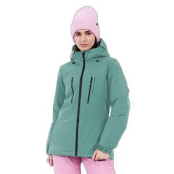 Damska kurtka narciarska Protest Beverly. Niebieskie kurtki sportowe damskie Protest, na zimę, bez wzorów, bez kaptura. W wyprzedaży za 813.00 zł.