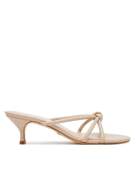 Guess Klapki FLJGARLEA03 Beżowy. Brązowe klapki damskie Guess, z aplikacjami, ze skóry, bez obcasa, bez zapięcia. Za 339.99 zł.