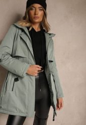 Zielona Kurtka Typu Parka z Kapturem o Klasycznym Kroju Tulania. Zielone kurtki damskie Renee, l, bez wzorów, z jeansu, z kapturem. Za 219.99 zł.