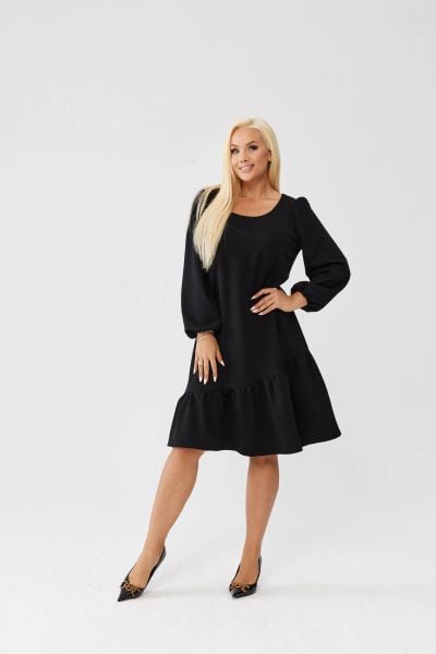 Czarna sukienka Estera z falbanką i bufiastymi rękawami PLUS SIZE XXL OVERSIZE JESIEŃ. Czarne sukienki damskie Moda Size Plus Iwanek, bez wzorów, z elastanu, eleganckie, bez ramiączek. Za 289.90 zł.