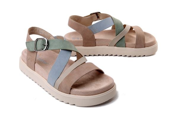 Rieker V5663-60 beige, sandały damskie. Brązowe sandały damskie Rieker, bez wzorów, bez obcasa, bez zapięcia. Za 230.93 zł.
