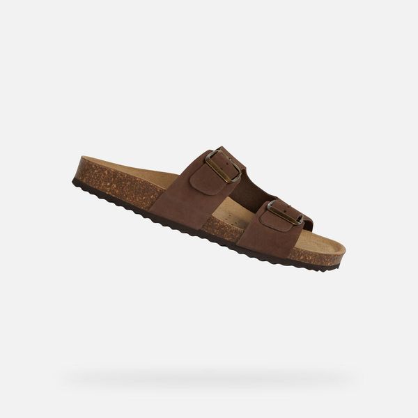 Klapki damskie Geox D35LSL00032C6009. Brązowe klapki damskie Geox, bez wzorów, z materiału, bez obcasa, bez zapięcia. Za 369.00 zł.