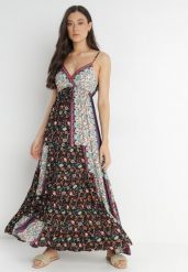 Czarna Sukienka Olynome. Czarne sukienki damskie Born2be, bez wzorów, z wiskozy, boho, bez ramiączek. Za 119.99 zł.