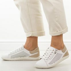 Białe skórzane półbuty damskie barefoot Jezzi Ol38-6. Białe półbuty damskie Jezzi, na jesień, w ażurowe wzory, z jeansu, bez obcasa, na płaskiej podeszwie, bez zapięcia. Za 239.00 zł.