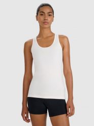 4F Top treningowy slim szybkoschnący damski - beżowy XS. Brązowe koszulki sportowe damskie 4F, uniwersalny, bez wzorów, z elastanu, bez ramiączek, na fitness i siłownię. Za 69.99 zł.