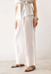 Ciemnobeżowe Sandały VICES ze Skrzyżowanymi Paskami i Paskiem na Duży Palec Phaisacia. Brązowe sandały damskie Born2be, bez wzorów, z jeansu, bez obcasa, na płaskiej podeszwie, bez zapięcia. Za 79.99 zł.