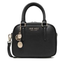 Torebka Nine West. Czarne torebki klasyczne damskie Nine West, bez dodatków. Za 299.99 zł.