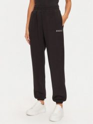 Guess Spodnie dresowe Cecilia V4BB13 K7UW2 Czarny Regular Fit. Czarne spodnie dresowe damskie Guess, xl, z aplikacjami, z dresówki. Za 259.99 zł.
