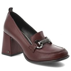 Bordowe Półbuty Chebello Eleganckie Obuwie Damskie. Czerwone czółenka damskie CheBello, z aplikacjami, ze skóry, bez obcasa, na obcasie, bez zapięcia. Za 458.99 zł.