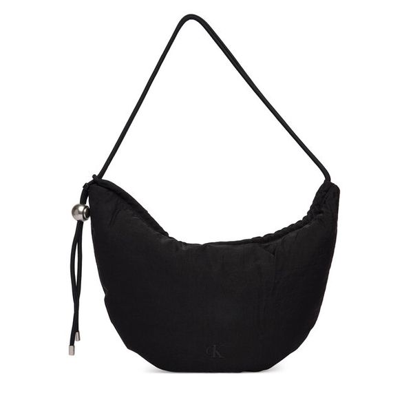 Torebka Calvin Klein. Czarne torebki klasyczne damskie Calvin Klein, z nylonu, bez dodatków. Za 252.99 zł.