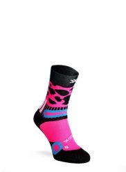 Skarpety turystyczne X-Socks Hike Discover Crew. Czerwone skarpetki damskie X Socks, bez wzorów, z materiału. Za 102.29 zł.