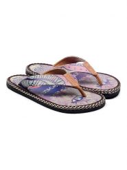 Calceo Japonki w kolorze fioletowym ze wzorem rozmiar: 36. Różowe klapki damskie Calceo, bez wzorów, z materiału, z otwartym noskiem, bez obcasa, bez zapięcia. Za 165.99 zł.