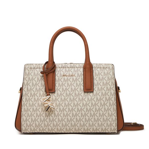 Torebka MICHAEL Michael Kors. Białe kuferki damskie MICHAEL Michael Kors, bez wzorów, bez dodatków. Za 803.99 zł.