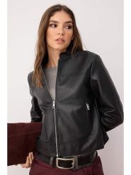 Trendyol Kurtka w kolorze czarnym ze skóry syntetycznej rozmiar: L. Czarne kurtki damskie Trendyol, l, bez wzorów, ze skóry, bez kaptura. Za 118.01 zł.