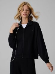 4F Bluza dresowa loose bez kaptura damska - czarna M. Czarne bluzy damskie 4F, m, bez wzorów, z dresówki. Za 199.99 zł.