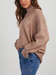 Milan Kiss Sweter w kolorze beżowym rozmiar: XL. Brązowe swetry klasyczne damskie Milan Kiss, xl, bez kołnierzyka. Za 152.99 zł.