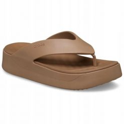 Japonki Dla Dorosłych Crocs Getaway Platform Flip. Czerwone klapki damskie Crocs, bez wzorów, z materiału, bez obcasa, bez zapięcia. Za 139.99 zł.