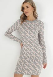 Jasnoróżowa Sukienka Dzianinowa w Geometryczny Wzór Hynnee. Czerwone sukienki damskie Born2be, z aplikacjami, z dzianiny, bez ramiączek. W wyprzedaży za 101.99 zł.