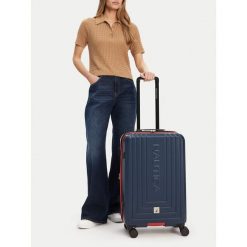Walizka średnia Nautica. Niebieskie walizki Nautica, bez wzorów, średnie. Za 319.99 zł.
