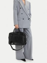 Nine West Torba na laptopa EO-LUXE SOCIETY-LA374-4792 Czarny. Czarne torebki klasyczne damskie Nine West, ze skóry, bez dodatków. Za 299.99 zł.