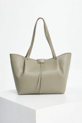 Torebka shopper PATRIZIA PEPE. Shopper bag Patrizia Pepe, bez wzorów, bez dodatków. W wyprzedaży za 1,271.66 zł.