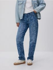Jeansy straight ze wzorem - niebieski. Niebieskie jeansy damskie Reserved. Za 199.99 zł.