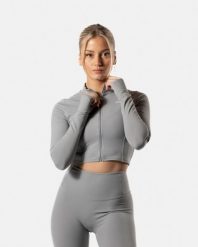 Damska krótka bluza rozpinana LuxForm na fitness i pilates – szary. Szare bluzy damskie AESTHETIC WOLF, uniwersalny, bez wzorów, z materiału, bez kaptura. Za 239.99 zł.