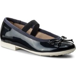 Baleriny GEOX - J Plie' I J5455I 000HI C4002 S Navy. Niebieskie baleriny dziewczęce Geox, z materiału. W wyprzedaży za 179.00 zł.