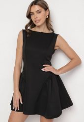Czarna Taliowana Sukienka z Odkrytymi Plecami Florreti. Czarne sukienki damskie Born2be, bez wzorów, bez ramiączek. Za 179.99 zł.
