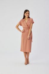 Różana Midi Ołówkowa Sukienka z Kołnierzem. Czerwone sukienki damskie MOE, bez wzorów, z elastanu, bez ramiączek. Za 334.90 zł.