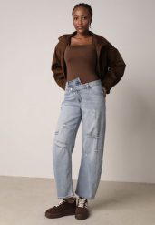 Niebieskie Bawełniane Jeansy o Asymetrycznym Kroju Typu Balloon z Dziurami Nediara. Niebieskie jeansy damskie Born2be. Za 119.99 zł.