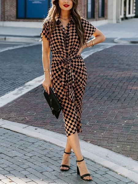 LA Angels Sukienka w kolorze jasnobrązowo-czarnym rozmiar: L. Brązowe sukienki damskie LA Angels, bez wzorów, z tkaniny, bez ramiączek. Za 162.11 zł.