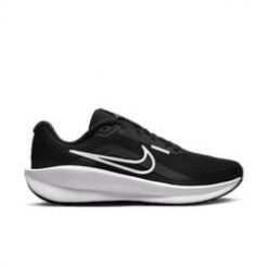 Tenisówki Nike Model Downshifter 13 Kolor Czarny. Czarne obuwie sportowe damskie Nike, bez wzorów, z tkaniny, bez zapięcia. Za 299.99 zł.