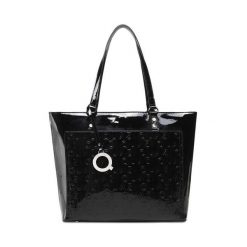 Torebka QUAZI. Czarne torebki klasyczne damskie QUAZI, bez dodatków. Za 179.96 zł.